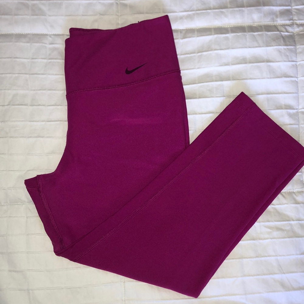 Women's Nike Dry-Fit Crop Leggings
